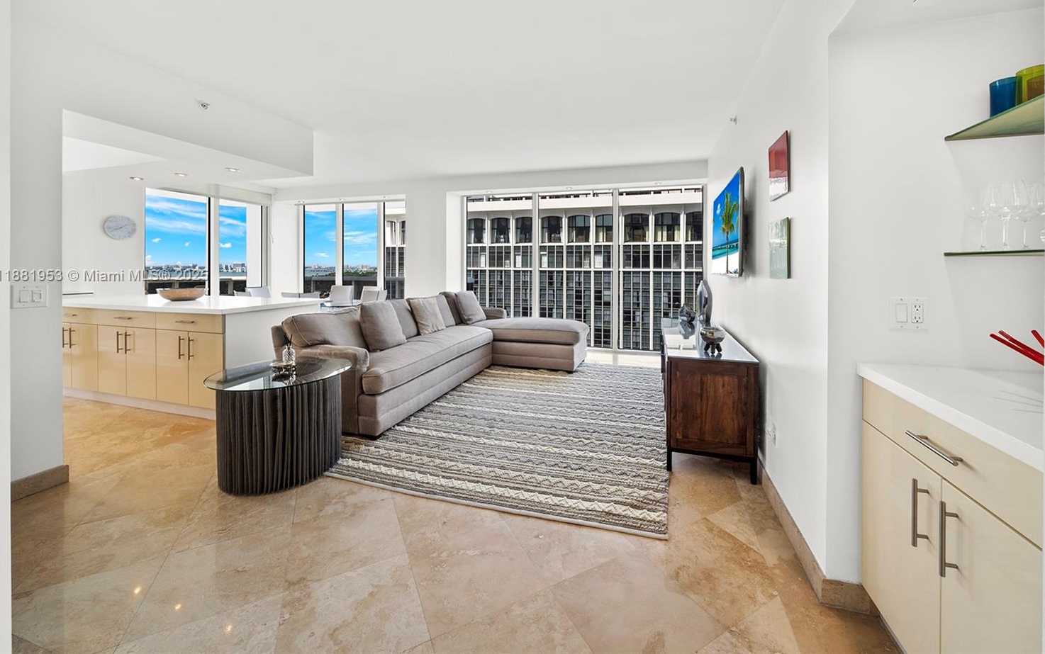 Small Image of 4779 COLLINS AVE #1707, Miami Beach Number 5