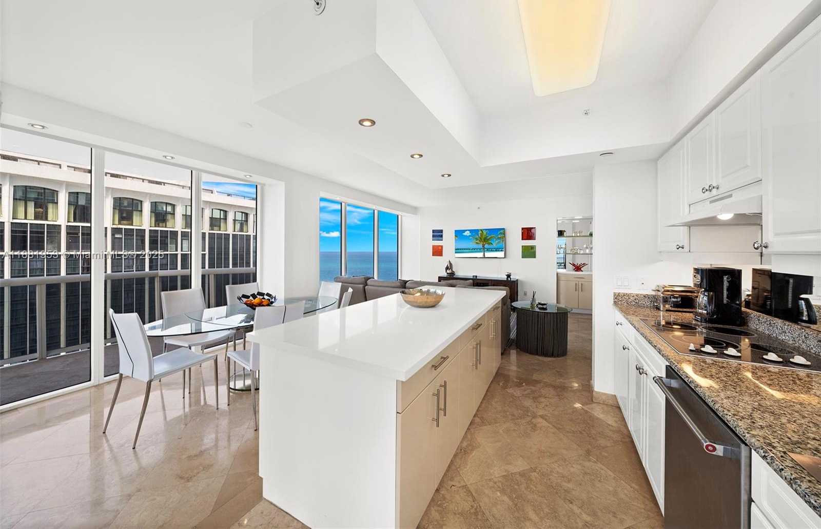 Small Image of 4779 COLLINS AVE #1707, Miami Beach Number 6