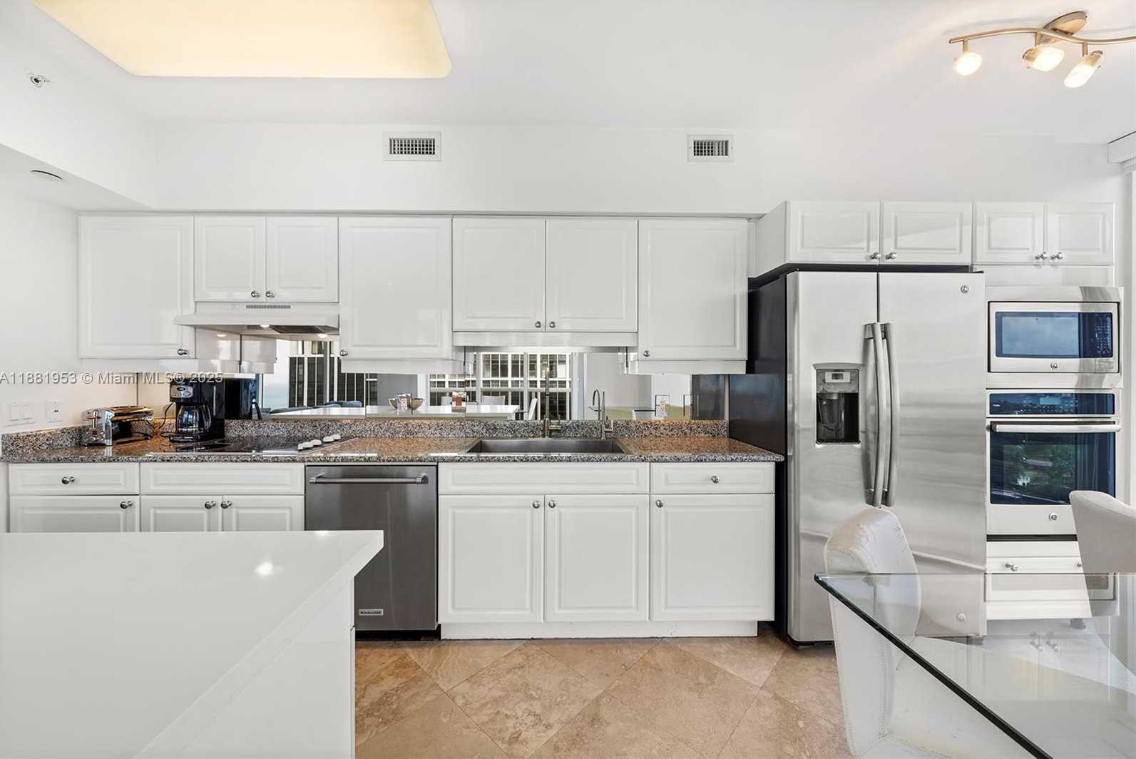 Small Image of 4779 COLLINS AVE #1707, Miami Beach Number 8