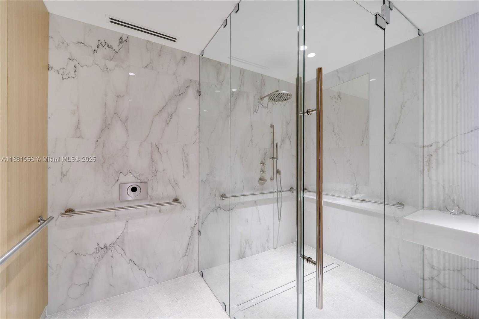 Small Image of 300 BISCAYNE BOULEVARD WAY #5108, Miami Number 20