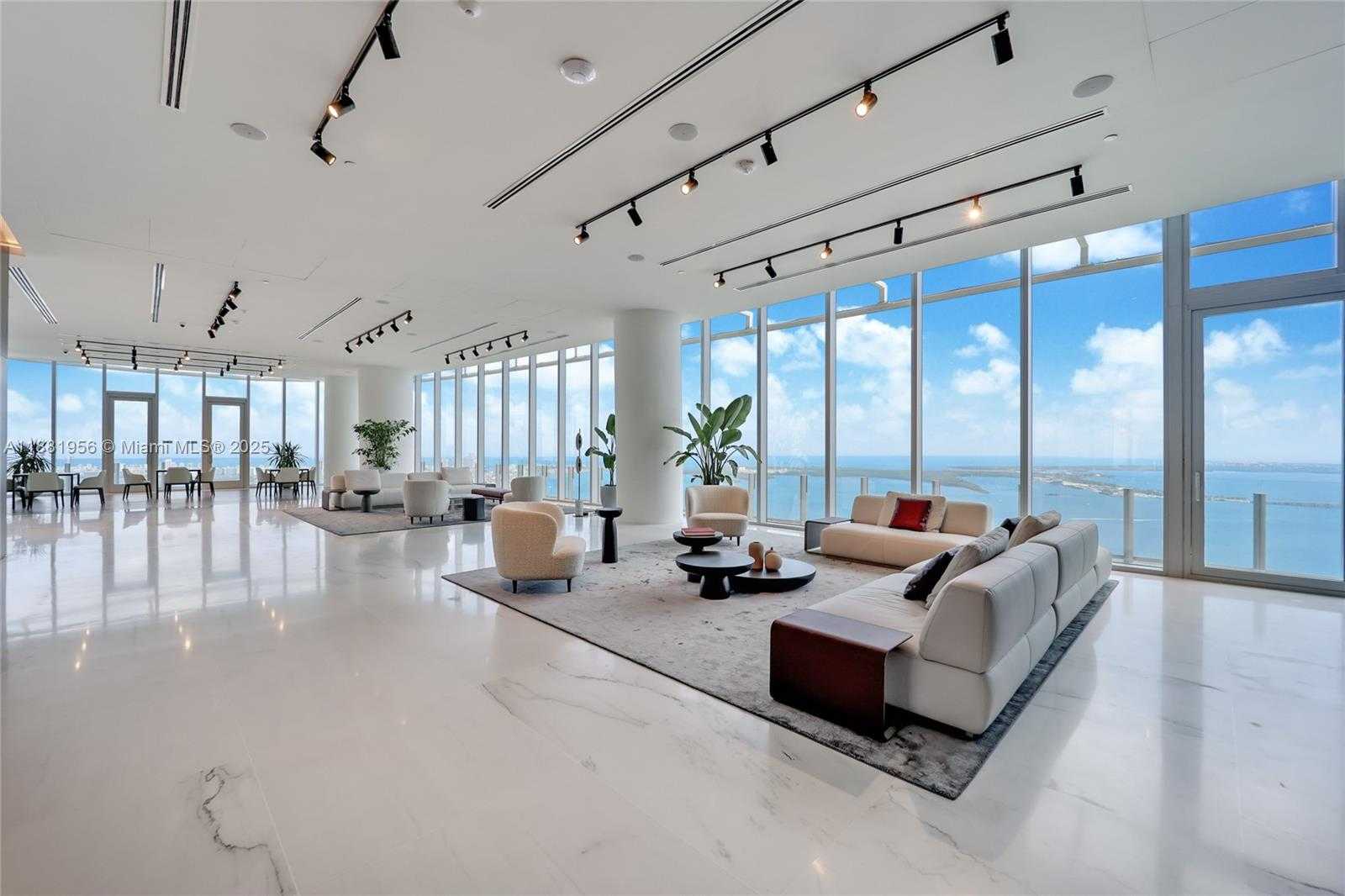 Small Image of 300 BISCAYNE BOULEVARD WAY #5108, Miami Number 29