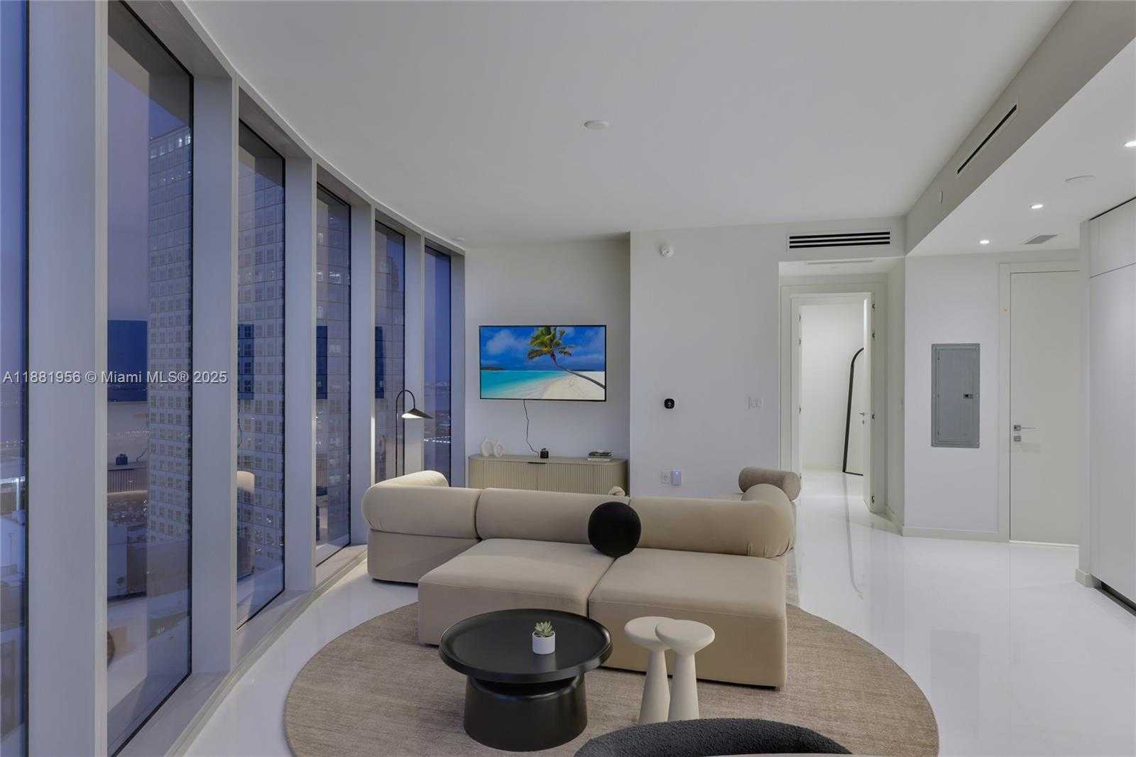 Small Image of 300 BISCAYNE BOULEVARD WAY #5108, Miami Number 6