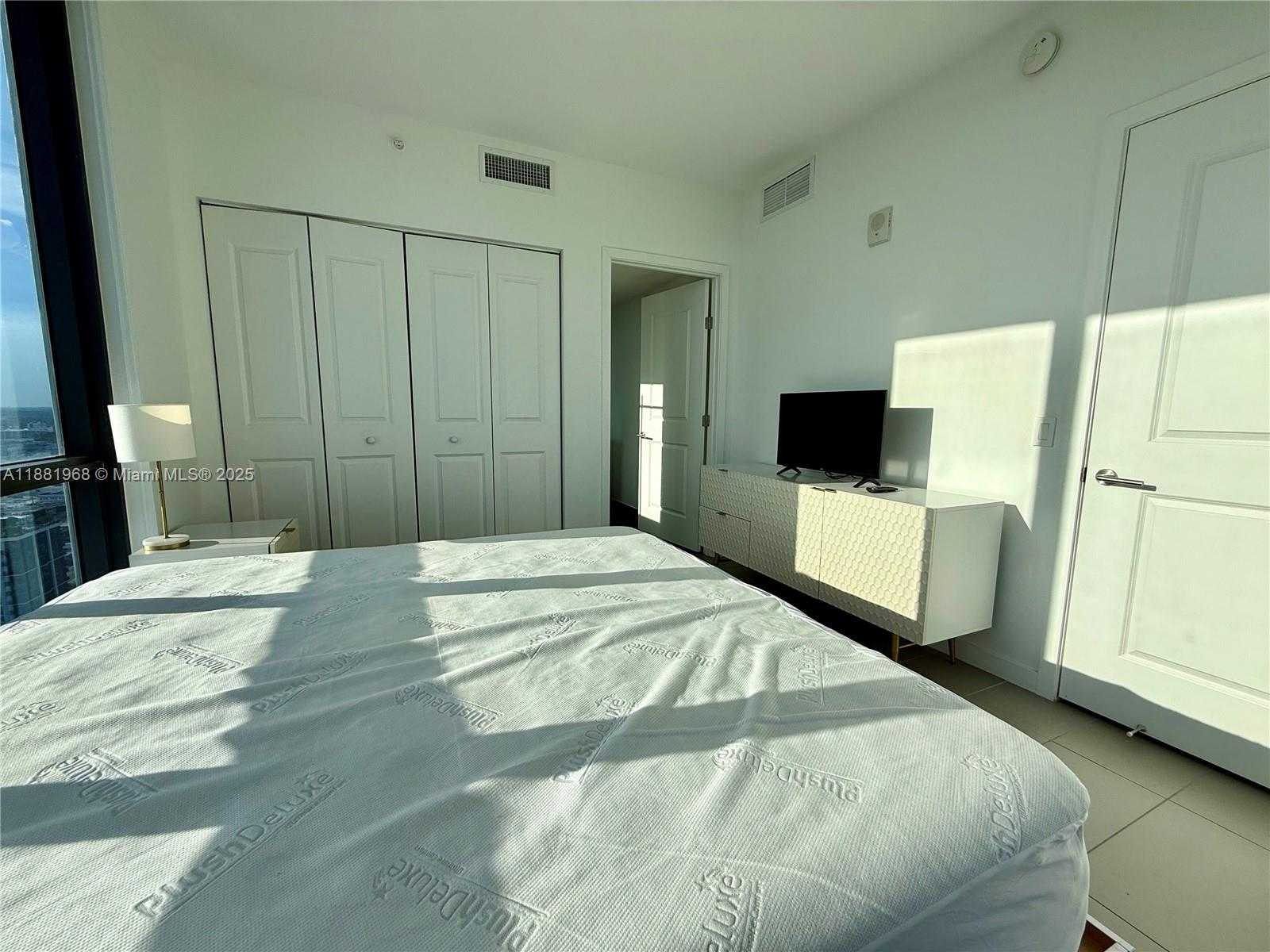 Small Image of 1600 NORTH EAST 1ST AVE #3210, Miami Number 16