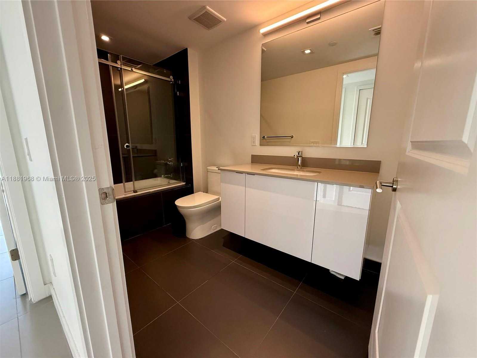 Small Image of 1600 NORTH EAST 1ST AVE #3210, Miami Number 21