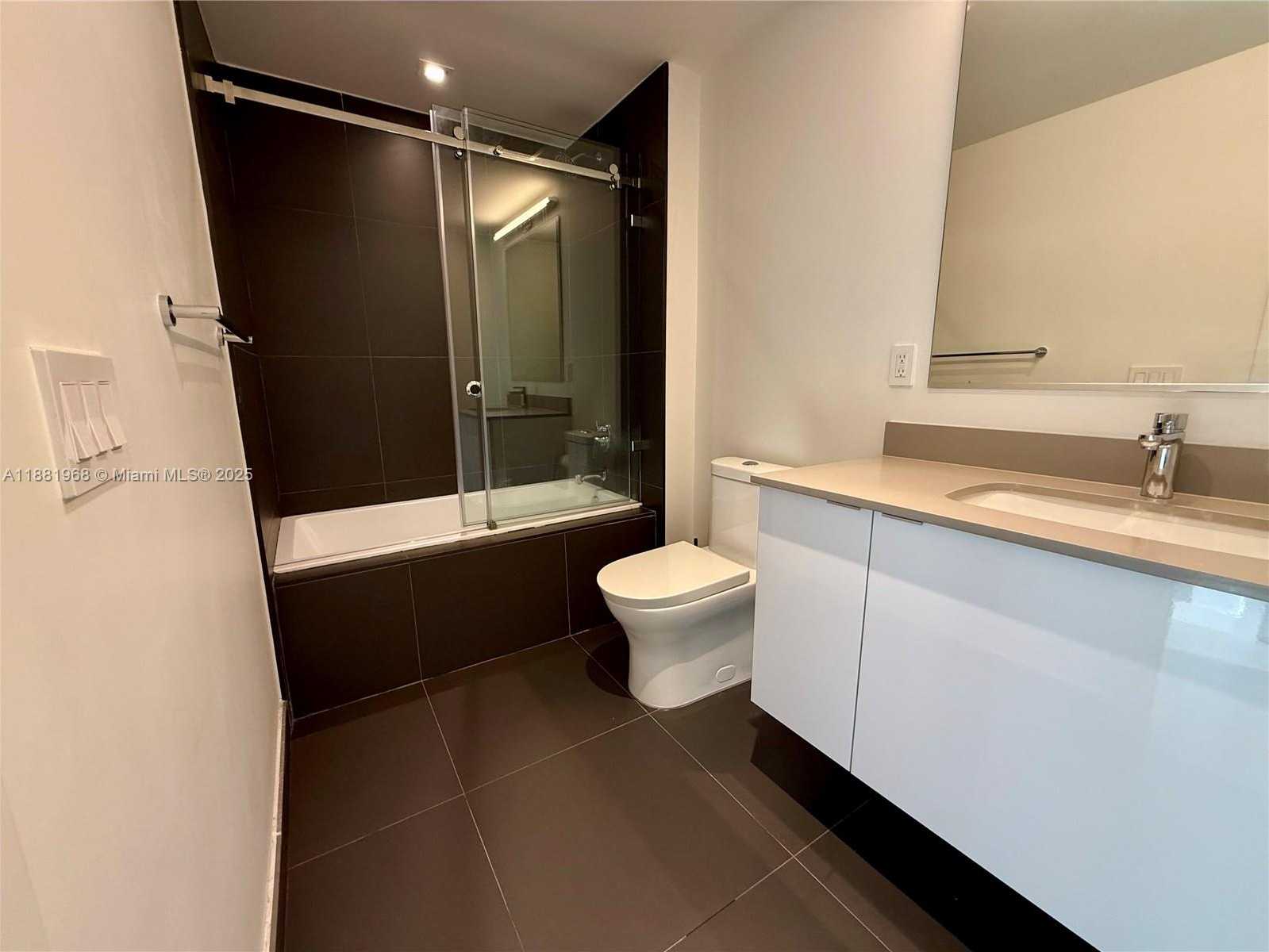 Small Image of 1600 NORTH EAST 1ST AVE #3210, Miami Number 22