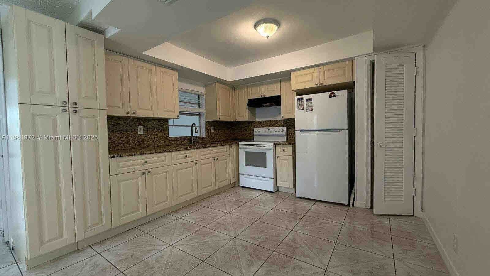 Small Image of 6473 SOUTH WEST 19TH ST, North Lauderdale Number 9