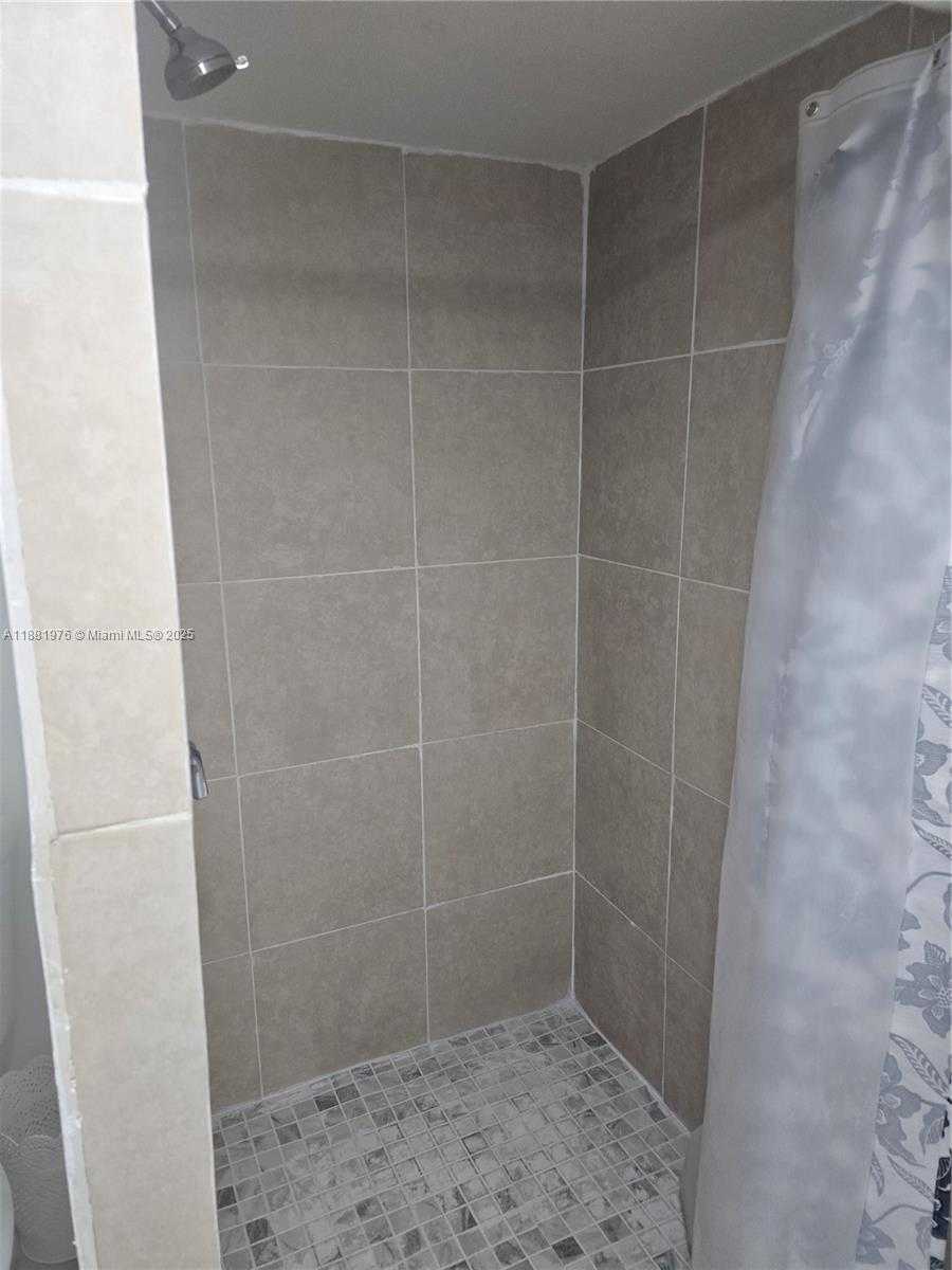 Small Image of 12225 NORTH WEST 2X CT #A1, Miami Number 5