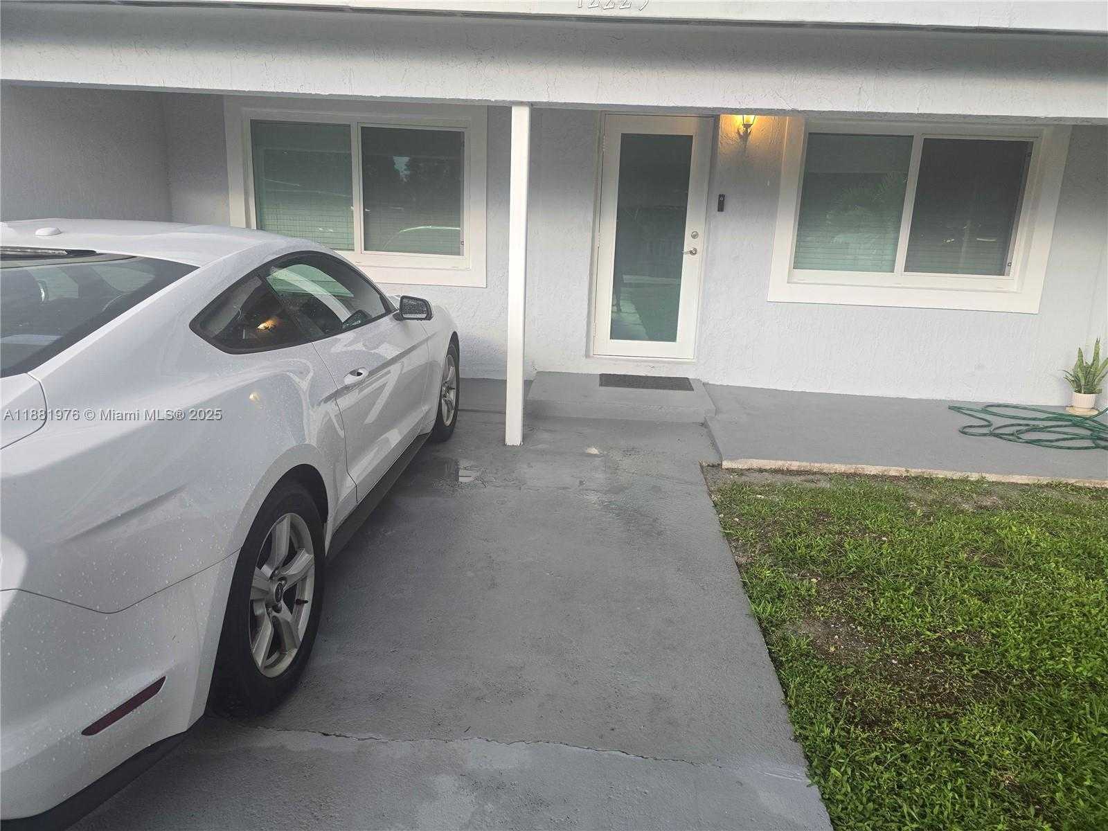 Small Image of 12225 NORTH WEST 2X CT #A1, Miami Number 7