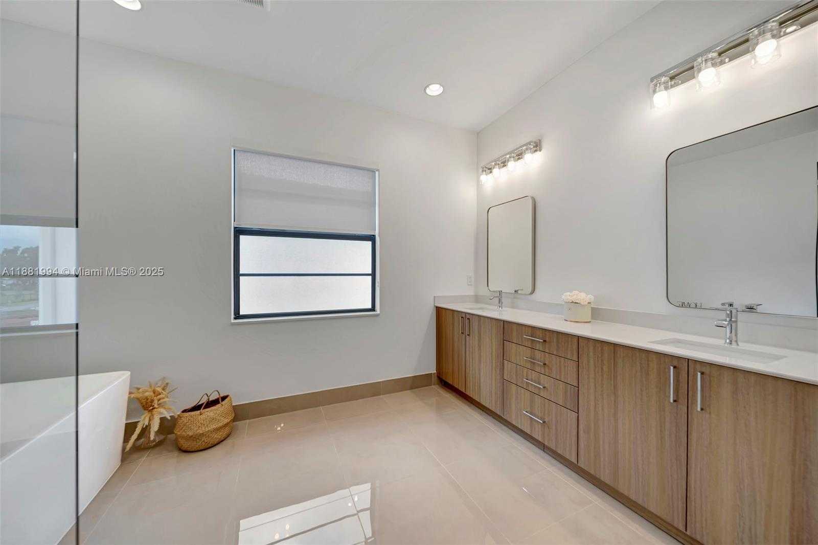 Small Image of 1454 NORTH WEST 23RD AVE, Fort Lauderdale Number 21