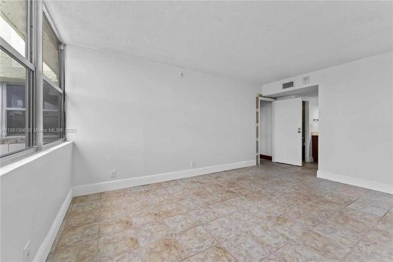 Small Image of 16570 NORTH EAST 26TH AVE #6B, North Miami Beach Number 29