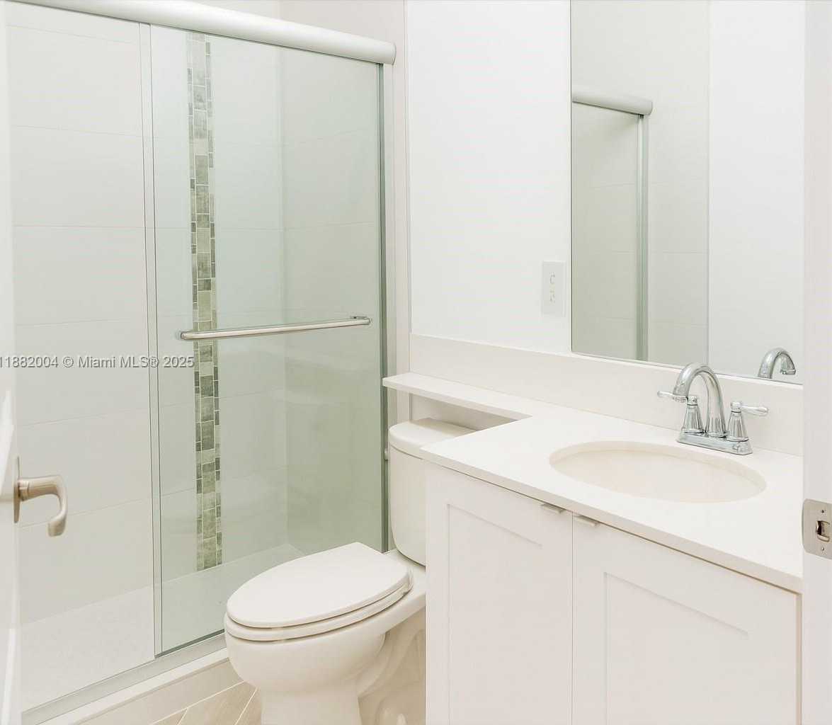 Small Image of 2516 LINCOLN ST, Hollywood Number 8