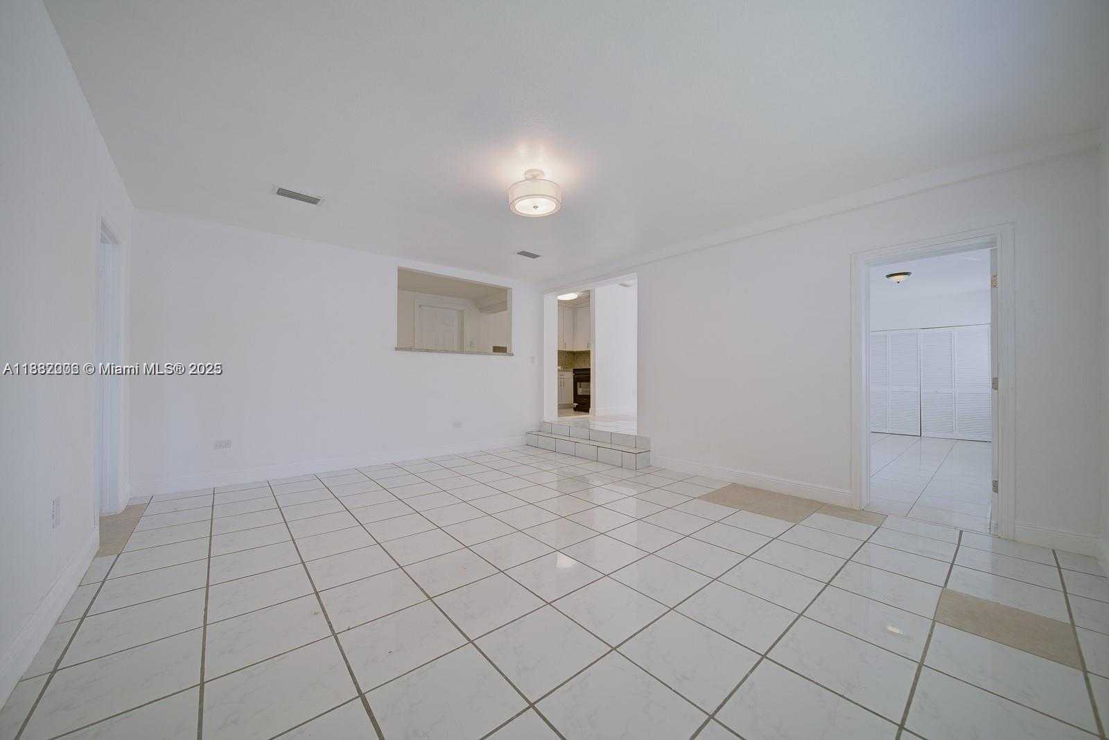 Small Image of 1471 NORTH WEST 93RD ST, Miami Number 12