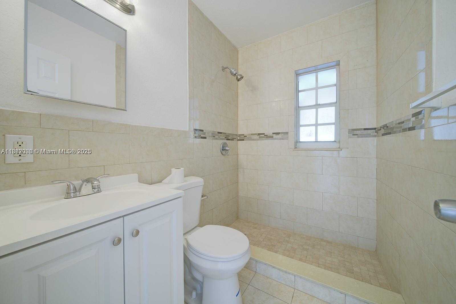 Small Image of 1471 NORTH WEST 93RD ST, Miami Number 17