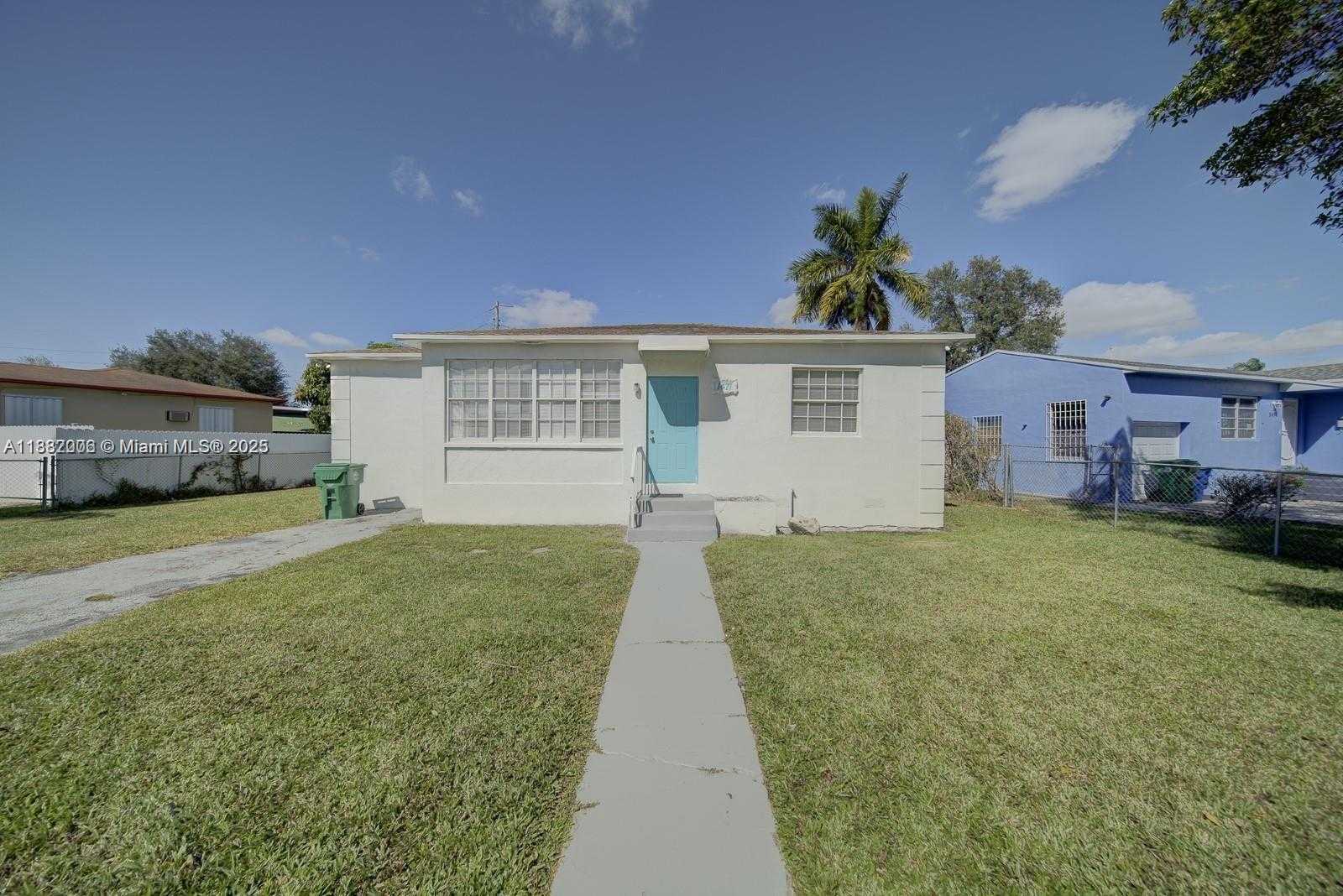 Small Image of 1471 NORTH WEST 93RD ST, Miami Number 2