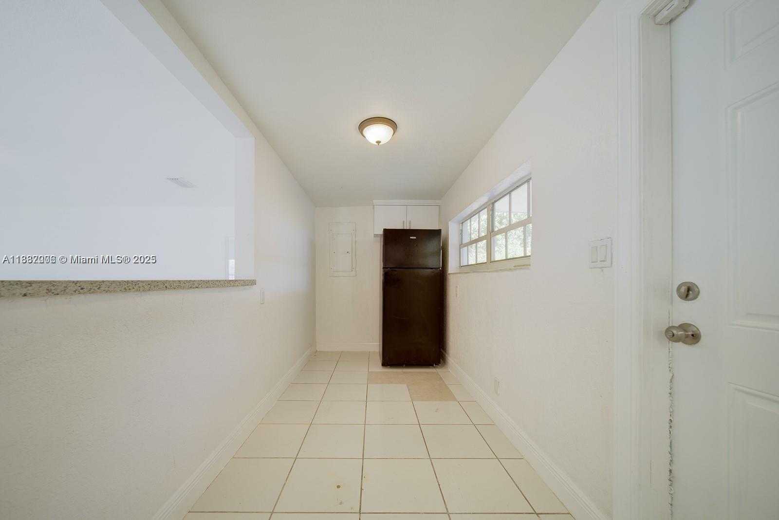 Small Image of 1471 NORTH WEST 93RD ST, Miami Number 7