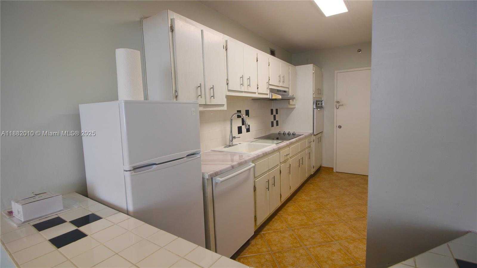 Small Image of 100 LINCOLN RD #631, Miami Beach Number 10