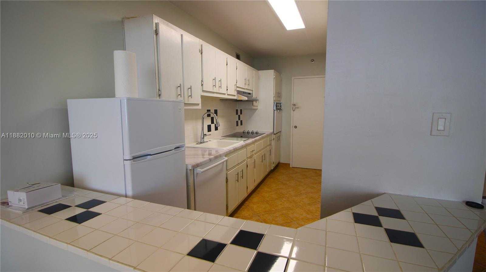 Small Image of 100 LINCOLN RD #631, Miami Beach Number 12