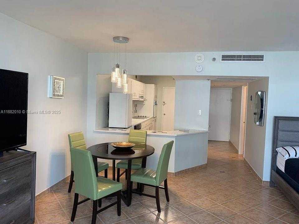 Small Image of 100 LINCOLN RD #631, Miami Beach Number 6