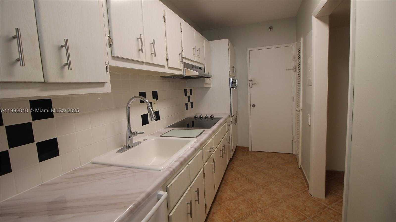 Small Image of 100 LINCOLN RD #631, Miami Beach Number 9