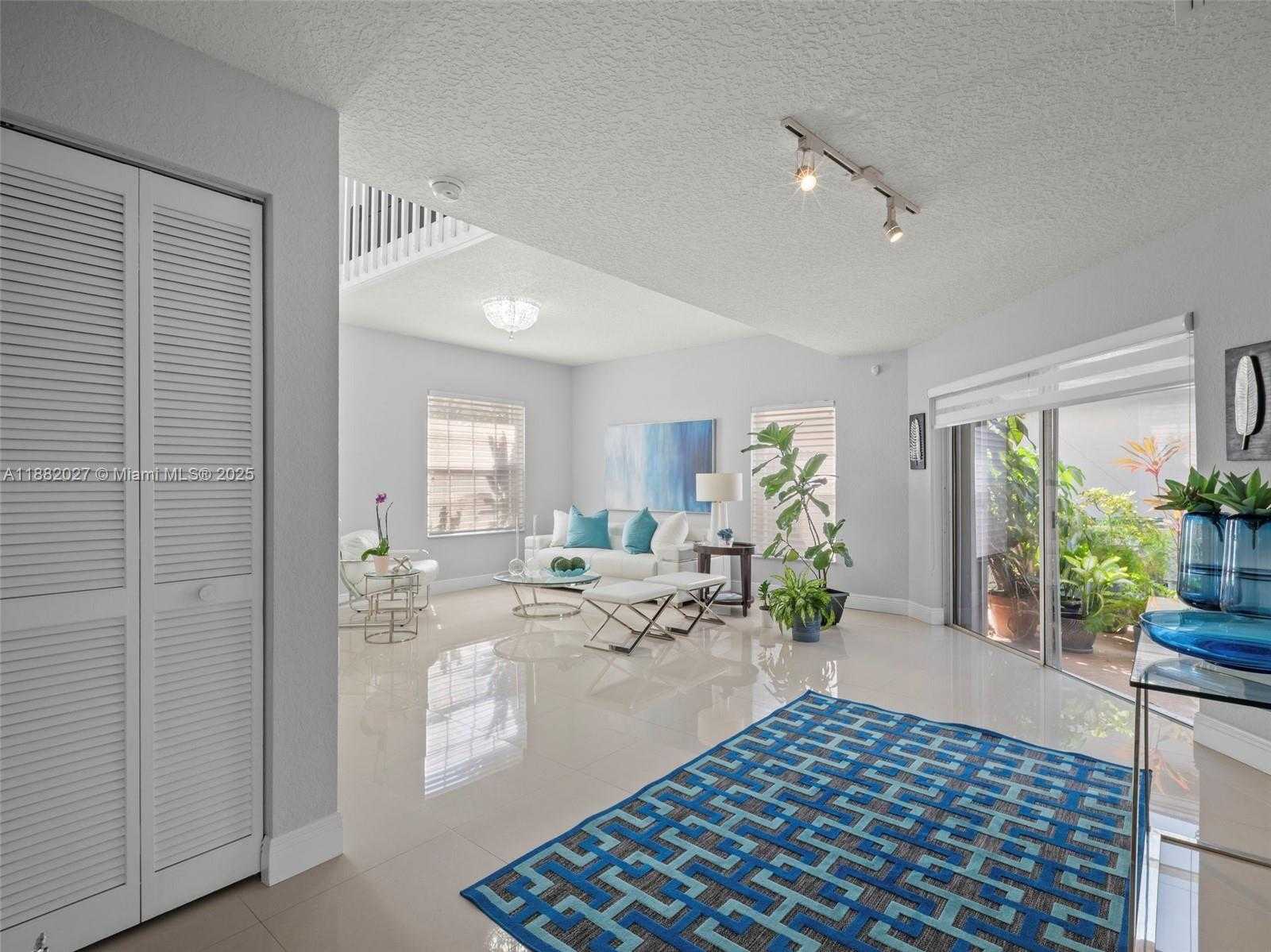 Small Image of 9908 SOUTH WEST 117TH PL, Miami Number 12