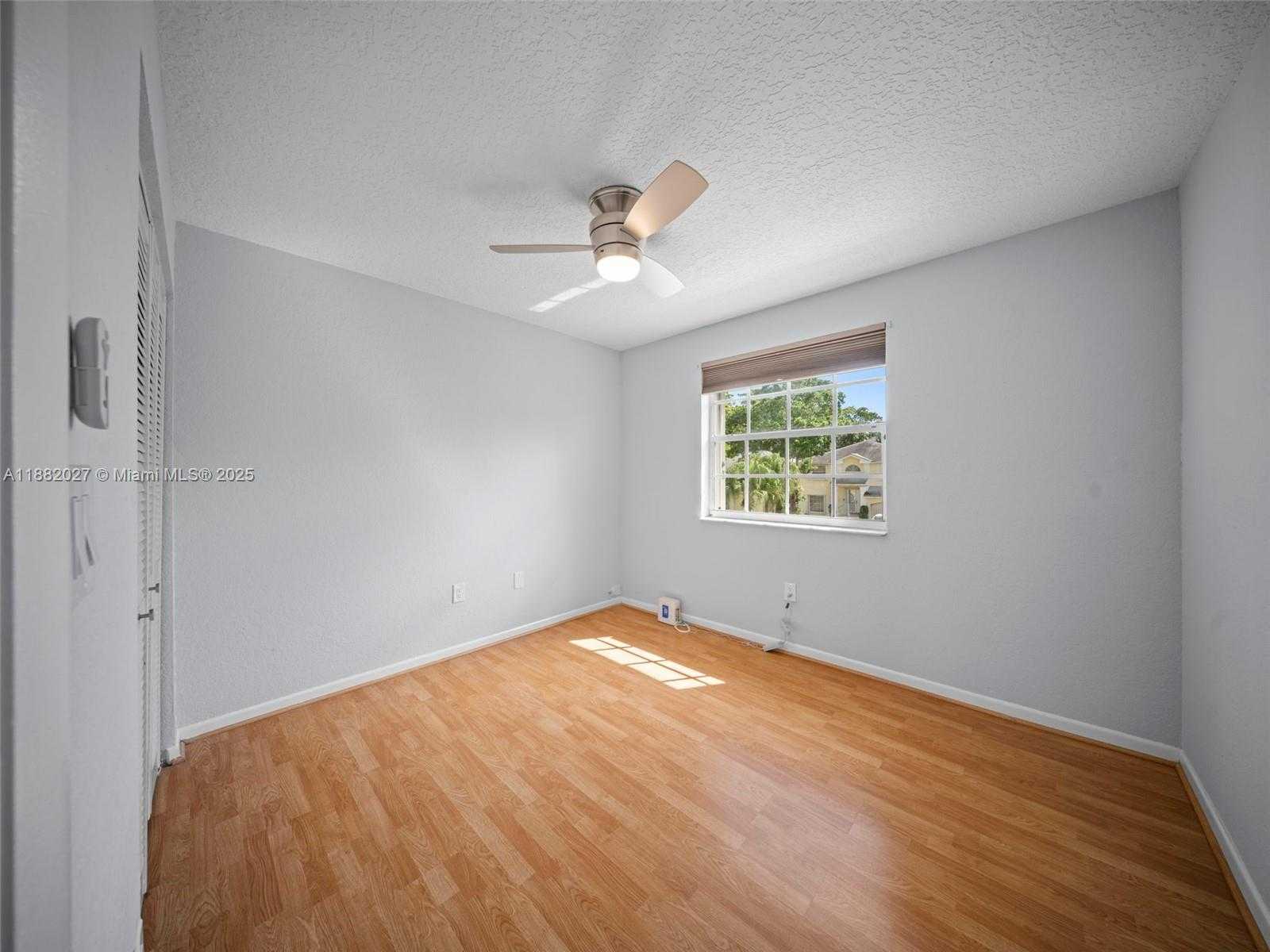 Small Image of 9908 SOUTH WEST 117TH PL, Miami Number 29
