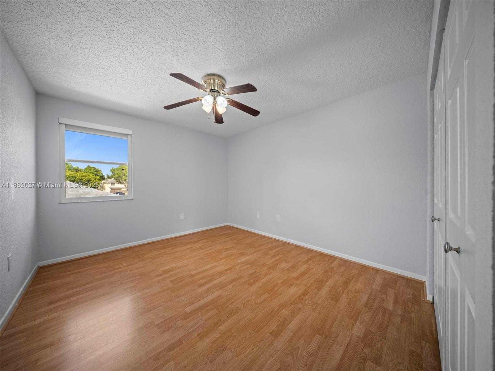 Small Image of 9908 SOUTH WEST 117TH PL, Miami Number 31
