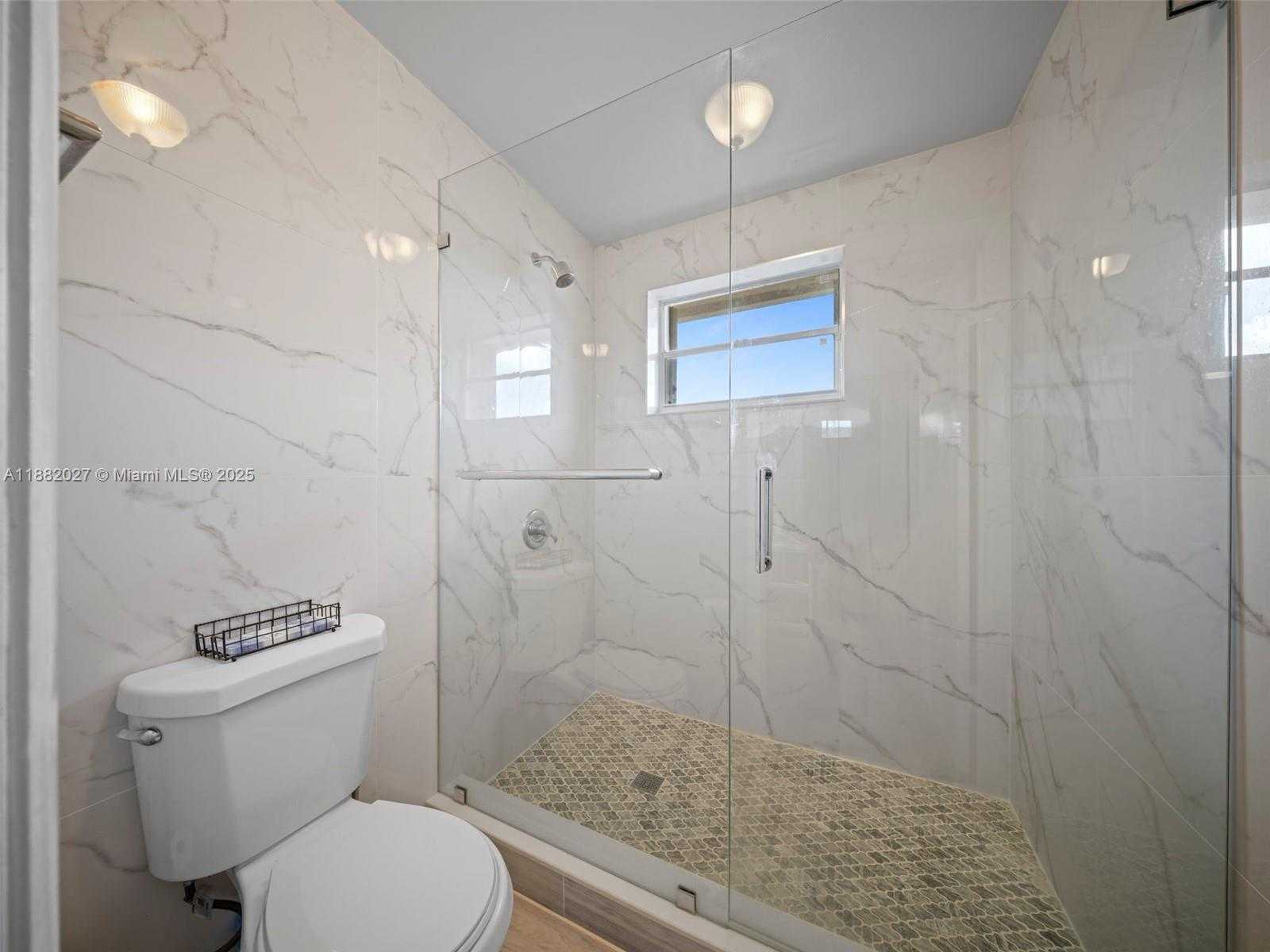 Small Image of 9908 SOUTH WEST 117TH PL, Miami Number 38