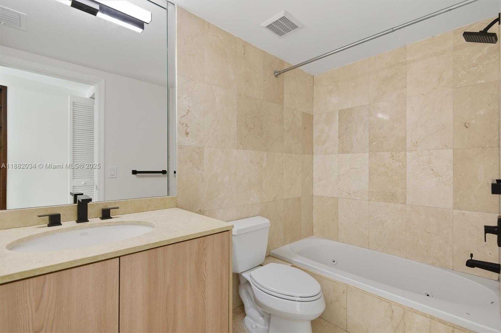 Small Image of 1528 BRICKELL AV #106, Miami Number 14