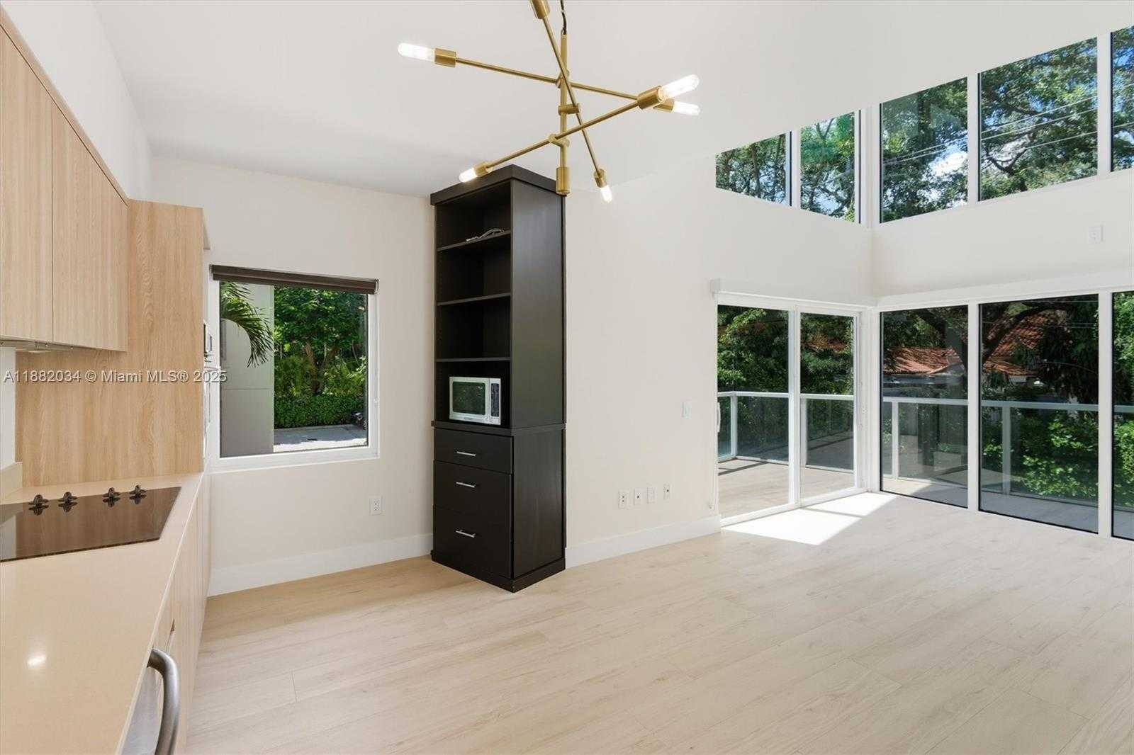Small Image of 1528 BRICKELL AV #106, Miami Number 7