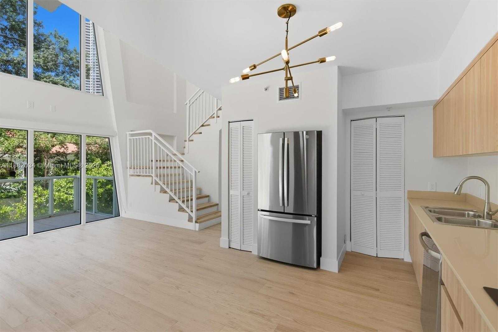 Small Image of 1528 BRICKELL AV #106, Miami Number 8