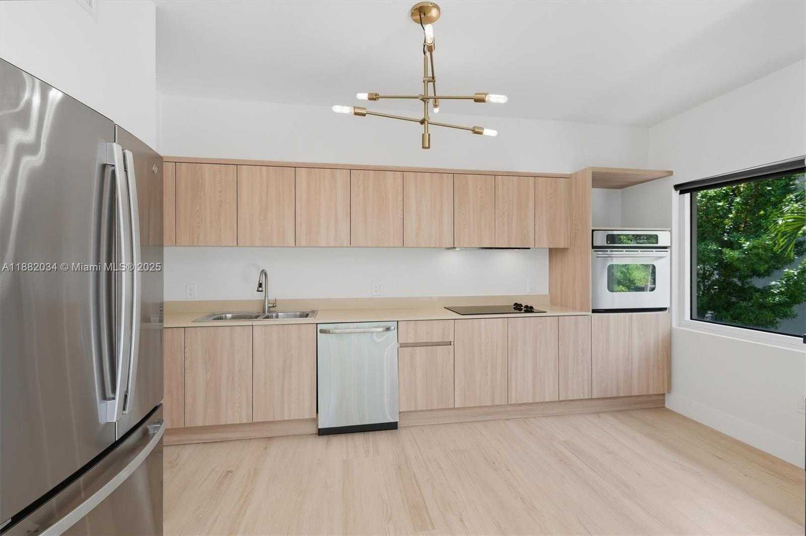 Small Image of 1528 BRICKELL AV #106, Miami Number 9