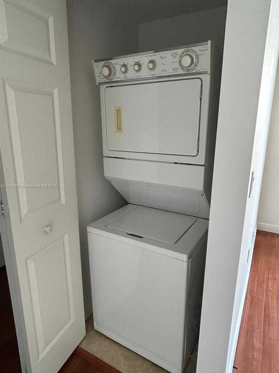 Small Image of 1755 EAST HALLANDALE BEACH BLVD #1601E, Hallandale Beach Number 17