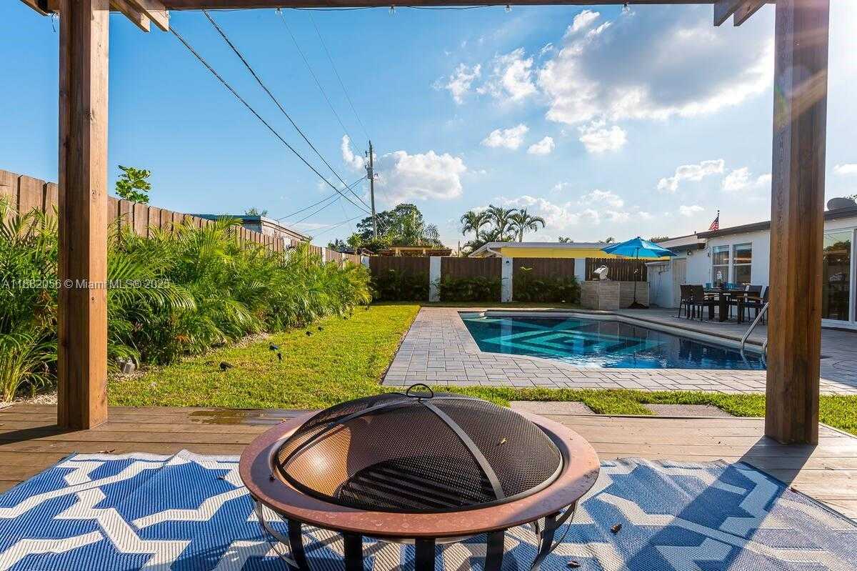 Small Image of 9134 REED DR #9134, Palm Beach Gardens Number 2