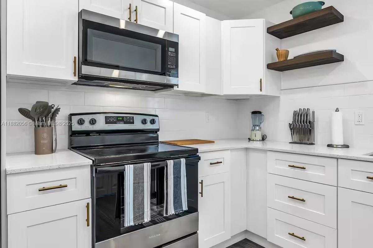 Small Image of 9134 REED DR #9134, Palm Beach Gardens Number 5