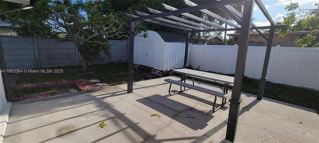 Imagen de Pequeño Objeto