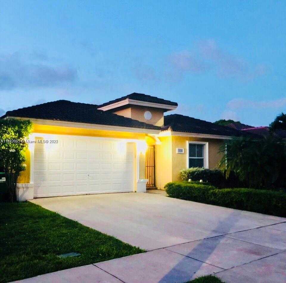 Small Image of 14843 SOUTH WEST 28TH LN #14843, Miami Number 3