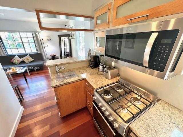 Small Image of 815 EUCLID AVE #11, Miami Beach Number 12