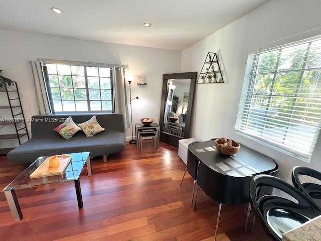 Small Image of 815 EUCLID AVE #11, Miami Beach Number 3