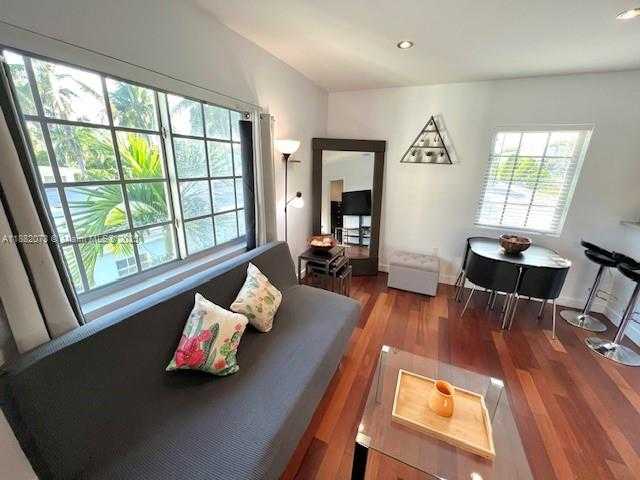 Small Image of 815 EUCLID AVE #11, Miami Beach Number 5