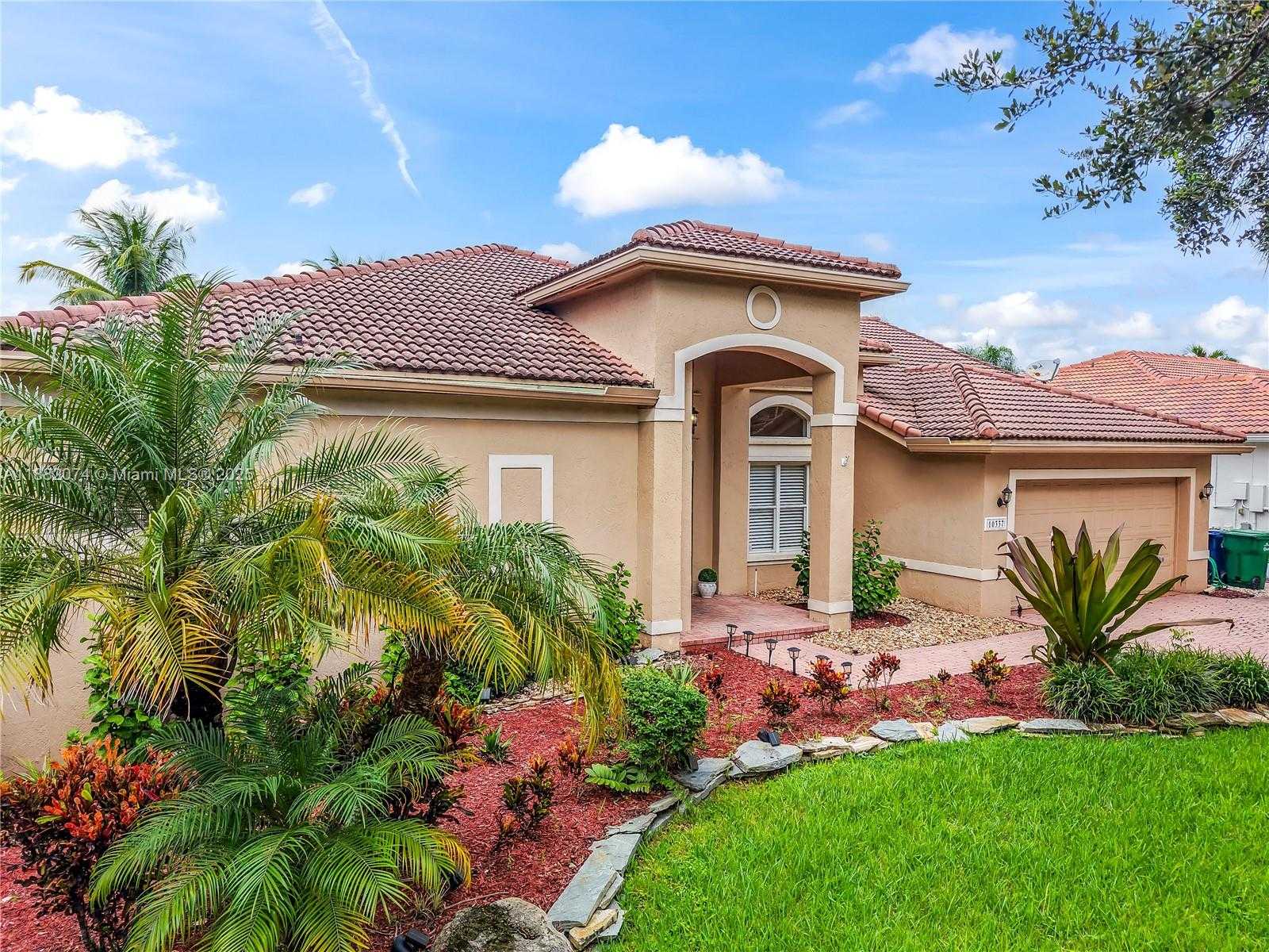 Small Image of 10337 NORTH WEST 53RD CT, Coral Springs Number 2