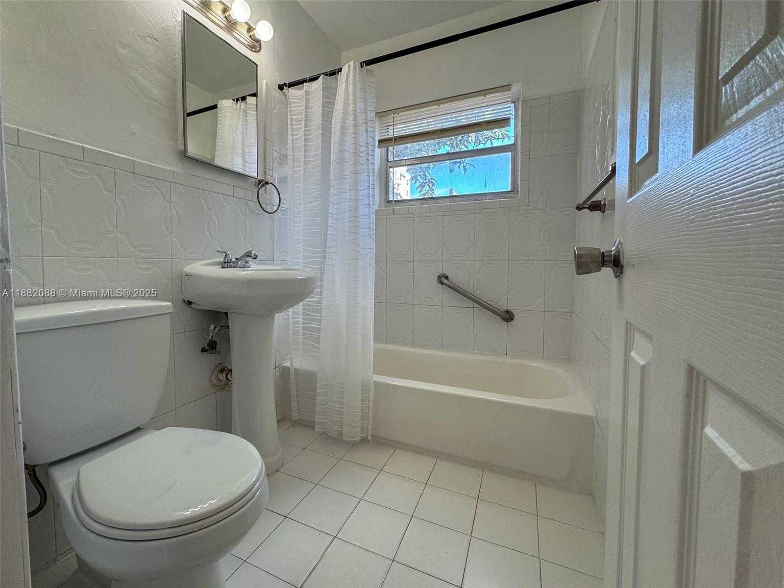 Small Image of 7021 NORTH WEST 4TH CT #1, Miami Number 13