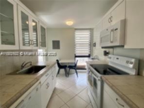 Small Image of 6061 COLLINS AVE #17B, Miami Beach Number 2