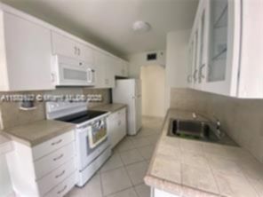 Small Image of 6061 COLLINS AVE #17B, Miami Beach Number 5