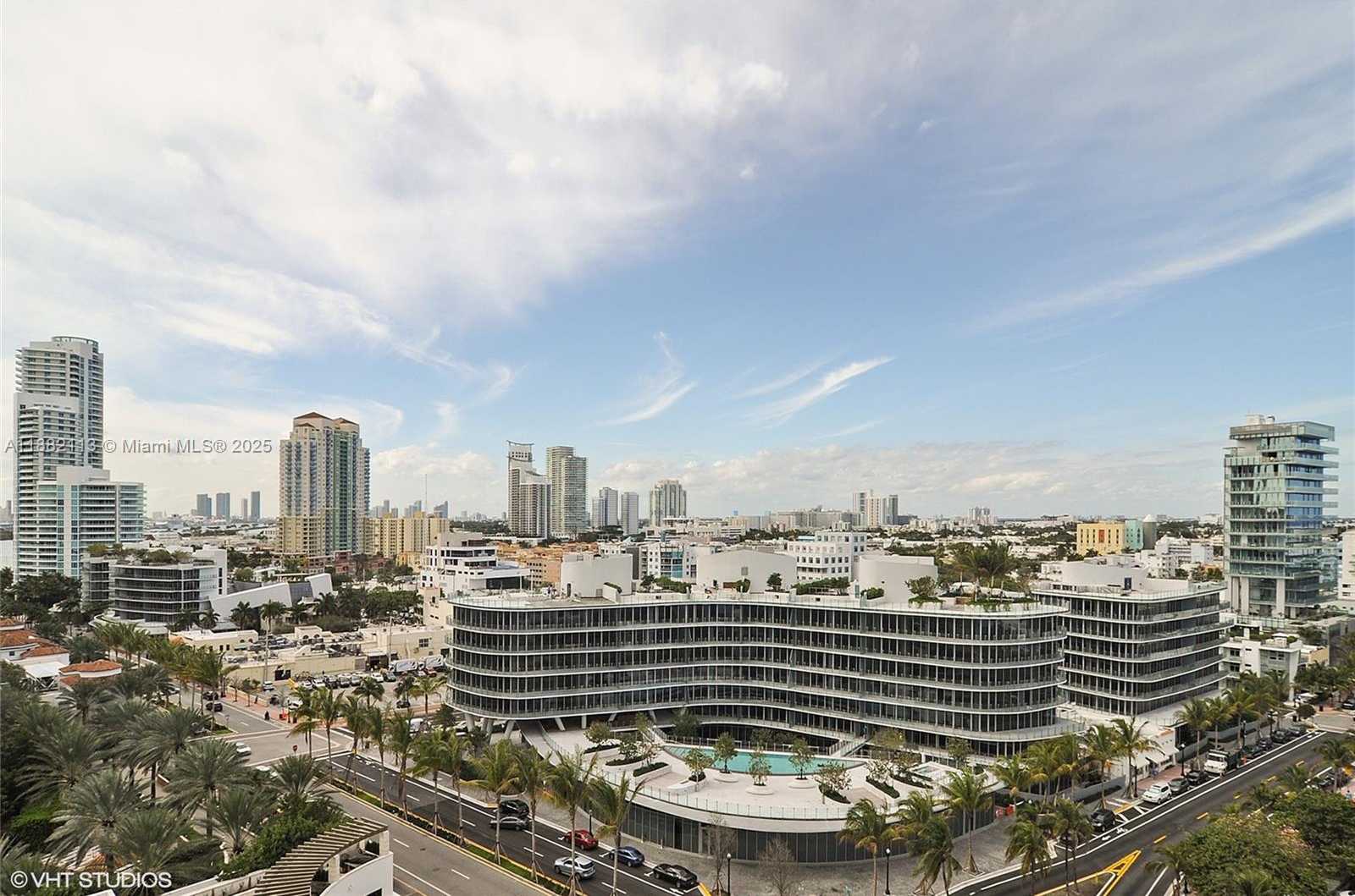 Small Image of 50 SOUTH POINTE DR #1405, Miami Beach Number 10