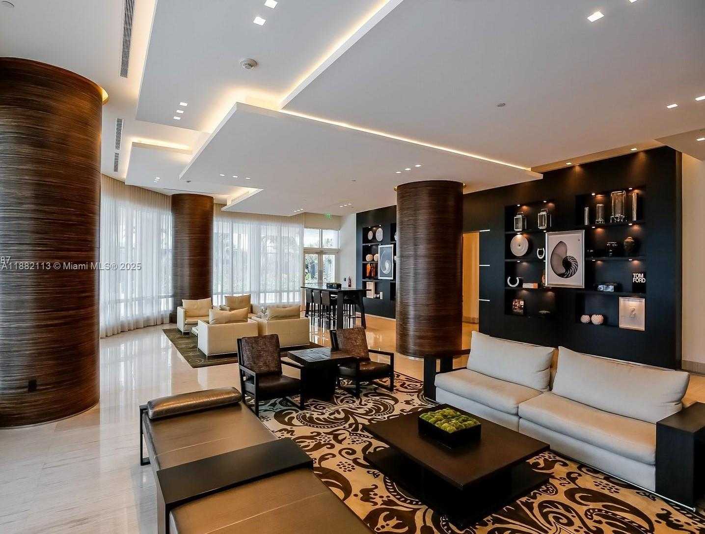 Small Image of 50 SOUTH POINTE DR #1405, Miami Beach Number 12