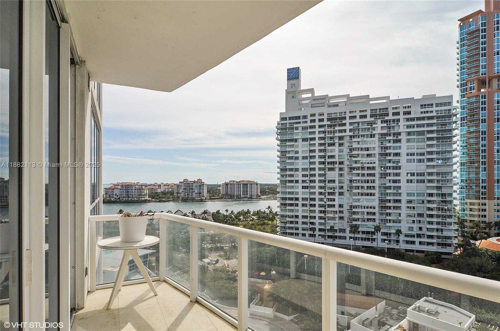Small Image of 50 SOUTH POINTE DR #1405, Miami Beach Number 7