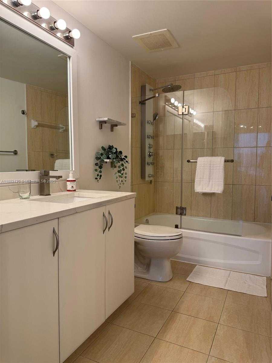 Small Image of 1750 NORTH BAYSHORE DR #3314, Miami Number 13