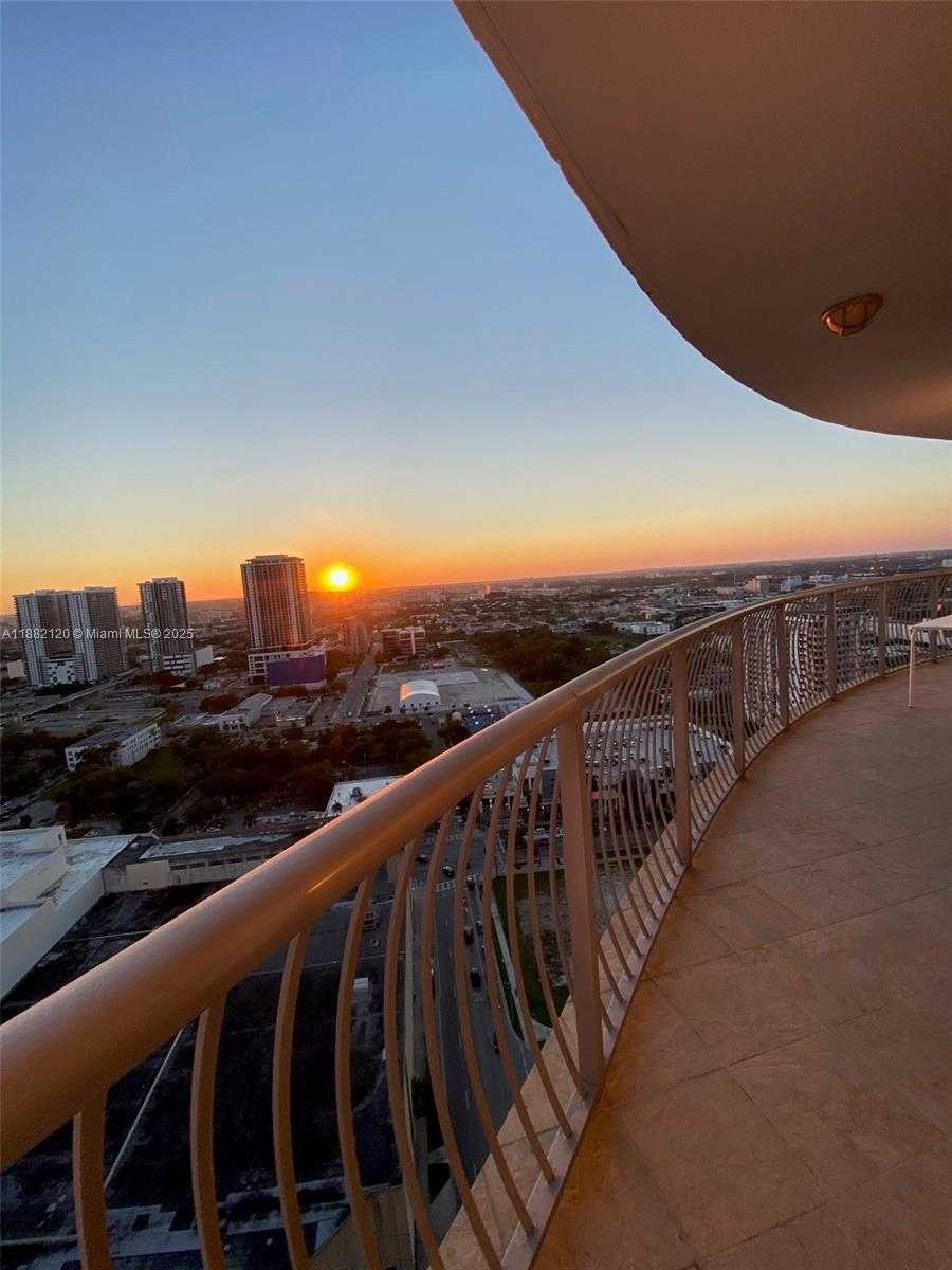 Small Image of 1750 NORTH BAYSHORE DR #3314, Miami Number 15