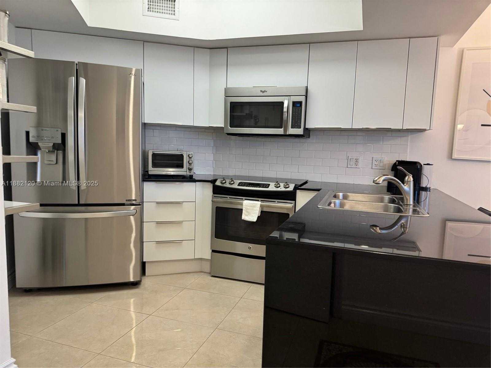 Small Image of 1750 NORTH BAYSHORE DR #3314, Miami Number 9