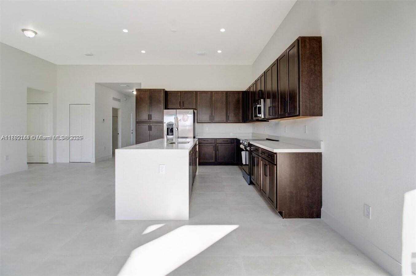 Small Image of 32207 SOUTH WEST 196TH AVE #32207, Homestead Number 6